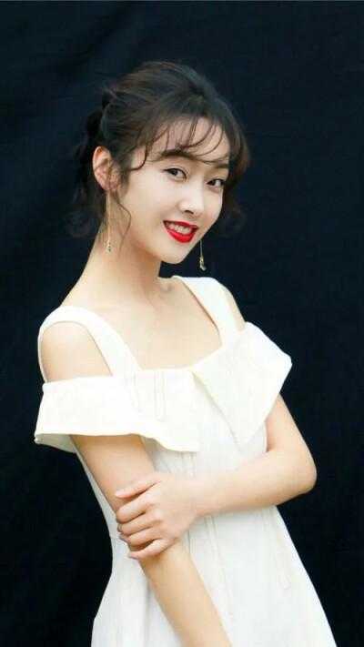 必读爽文散功重修：我的神功养活了整个世界赵烟芸周轻羽主角是