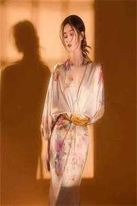 遭遇兄弟背刺？我直接去偷家秦东骆小蝶免费阅读完整版txt小说无删减